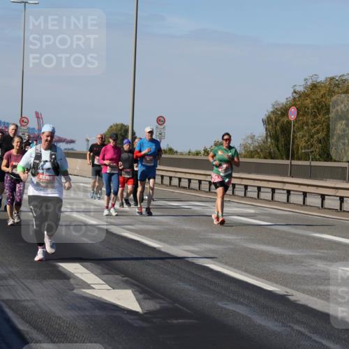 03.10.2025 - Köhlbrandbrückenlauf Julia Fischer http://msf.ph/oto/9015336 03.10.2025 13:13:04 Position 3 12, 5, 12 meine-sportfotos.de
