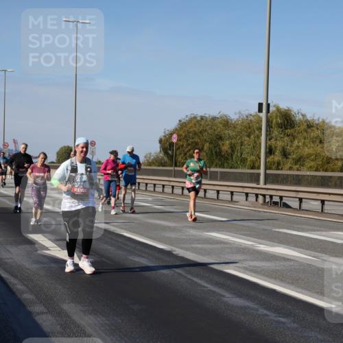 03.10.2025 - Köhlbrandbrückenlauf Julia Fischer http://msf.ph/oto/9015345 03.10.2025 13:13:06 Position 3  meine-sportfotos.de