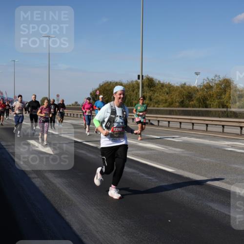 03.10.2025 - Köhlbrandbrückenlauf Julia Fischer http://msf.ph/oto/9015356 03.10.2025 13:13:08 Position 3  meine-sportfotos.de