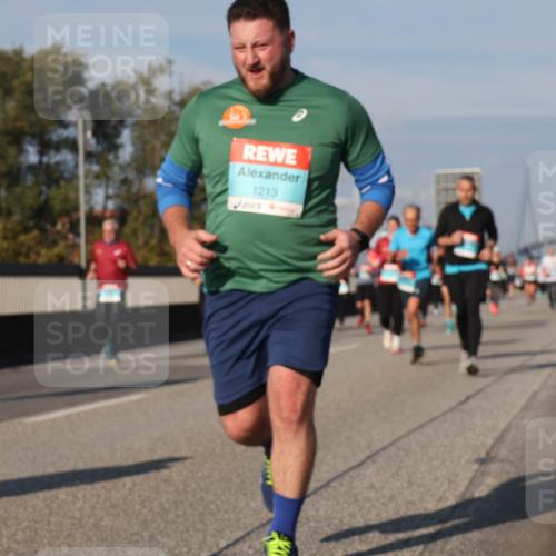 03.10.2025 - Köhlbrandbrückenlauf Luisa Fischer http://msf.ph/oto/9015364 03.10.2025 11:00:17 Position 3 1213 meine-sportfotos.de