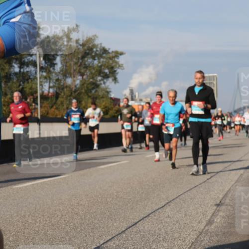 03.10.2025 - Köhlbrandbrückenlauf Luisa Fischer http://msf.ph/oto/9015374 03.10.2025 11:00:18 Position 3  meine-sportfotos.de