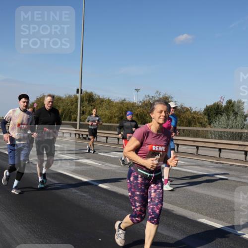 03.10.2025 - Köhlbrandbrückenlauf Julia Fischer http://msf.ph/oto/9015377 03.10.2025 13:13:13 Position 3 6 meine-sportfotos.de