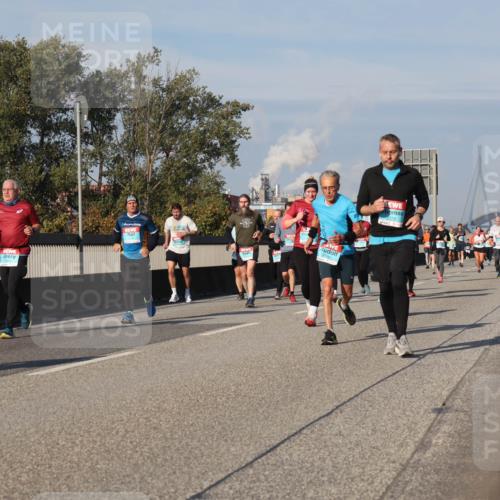 03.10.2025 - Köhlbrandbrückenlauf Luisa Fischer http://msf.ph/oto/9015378 03.10.2025 11:00:18 Position 3  meine-sportfotos.de
