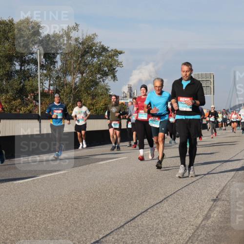 03.10.2025 - Köhlbrandbrückenlauf Luisa Fischer http://msf.ph/oto/9015380 03.10.2025 11:00:19 Position 3 2778 meine-sportfotos.de