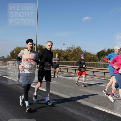 03.10.2025 - Köhlbrandbrückenlauf Julia Fischer http://msf.ph/oto/9015384 03.10.2025 13:13:14 Position 3 4416 meine-sportfotos.de