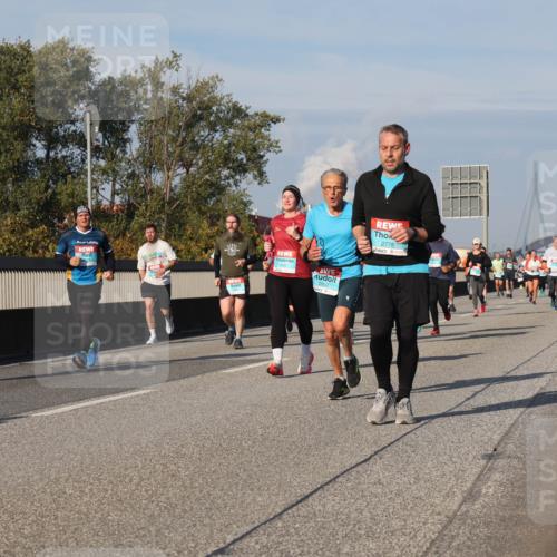03.10.2025 - Köhlbrandbrückenlauf Luisa Fischer http://msf.ph/oto/9015386 03.10.2025 11:00:19 Position 3 2778 meine-sportfotos.de