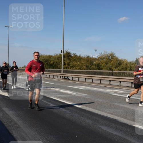 03.10.2025 - Köhlbrandbrückenlauf Julia Fischer http://msf.ph/oto/9015399 03.10.2025 13:13:17 Position 3  meine-sportfotos.de