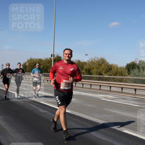 03.10.2025 - Köhlbrandbrückenlauf Julia Fischer http://msf.ph/oto/9015407 03.10.2025 13:13:18 Position 3  meine-sportfotos.de