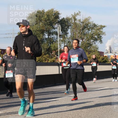 03.10.2025 - Köhlbrandbrückenlauf Luisa Fischer http://msf.ph/oto/9015441 03.10.2025 11:00:25 Position 3 3792, 2825, 2719 meine-sportfotos.de