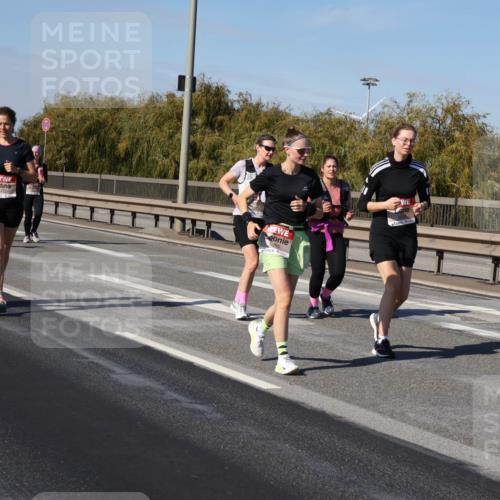 03.10.2025 - Köhlbrandbrückenlauf Julia Fischer http://msf.ph/oto/9015452 03.10.2025 13:13:32 Position 3  meine-sportfotos.de