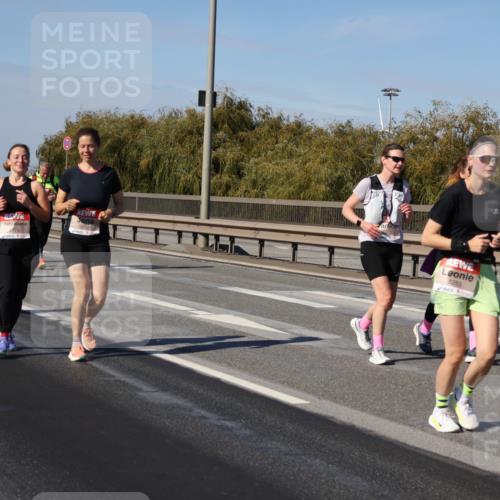 03.10.2025 - Köhlbrandbrückenlauf Julia Fischer http://msf.ph/oto/9015454 03.10.2025 13:13:33 Position 3 5772, 5255 meine-sportfotos.de