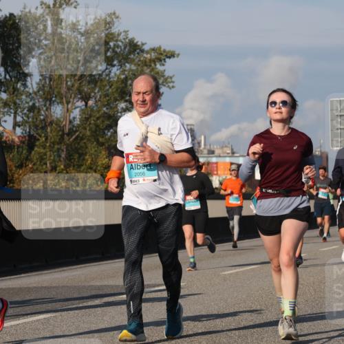 03.10.2025 - Köhlbrandbrückenlauf Luisa Fischer http://msf.ph/oto/9015490 03.10.2025 11:00:30 Position 3 1655, 1179, 2056, 1666 meine-sportfotos.de