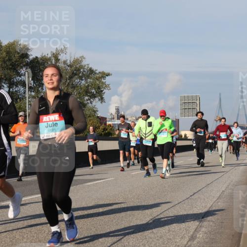 03.10.2025 - Köhlbrandbrückenlauf Luisa Fischer http://msf.ph/oto/9015550 03.10.2025 11:00:36 Position 3 1529, 1821 meine-sportfotos.de
