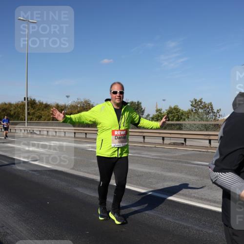 03.10.2025 - Köhlbrandbrückenlauf Julia Fischer http://msf.ph/oto/9015552 03.10.2025 13:13:50 Position 3 5783, 4767 meine-sportfotos.de