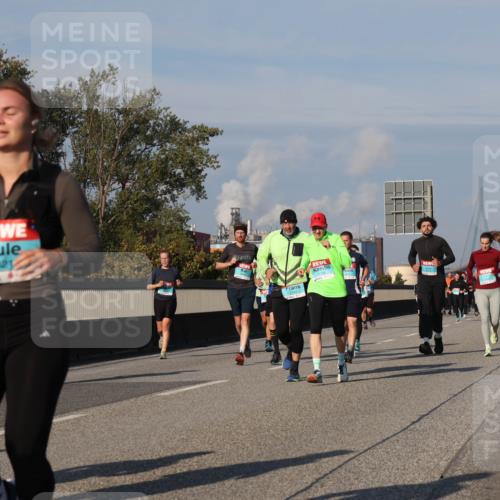03.10.2025 - Köhlbrandbrückenlauf Luisa Fischer http://msf.ph/oto/9015553 03.10.2025 11:00:36 Position 3 1821 meine-sportfotos.de