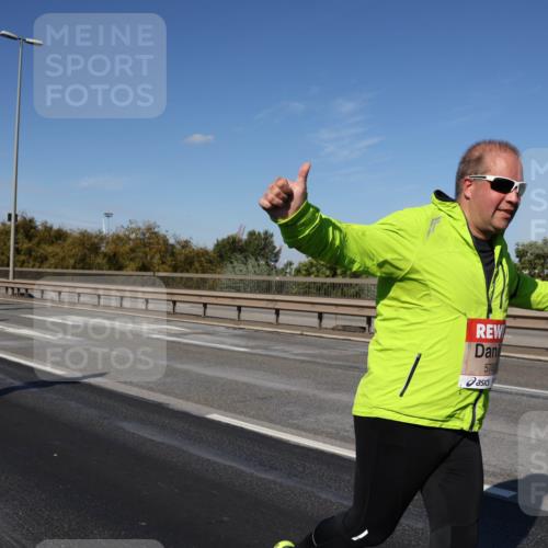 03.10.2025 - Köhlbrandbrückenlauf Julia Fischer http://msf.ph/oto/9015557 03.10.2025 13:13:51 Position 3 5783 meine-sportfotos.de