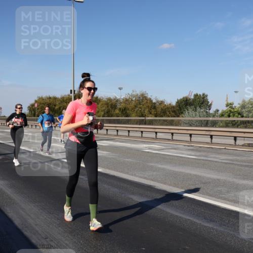 03.10.2025 - Köhlbrandbrückenlauf Julia Fischer http://msf.ph/oto/9015562 03.10.2025 13:13:52 Position 3  meine-sportfotos.de