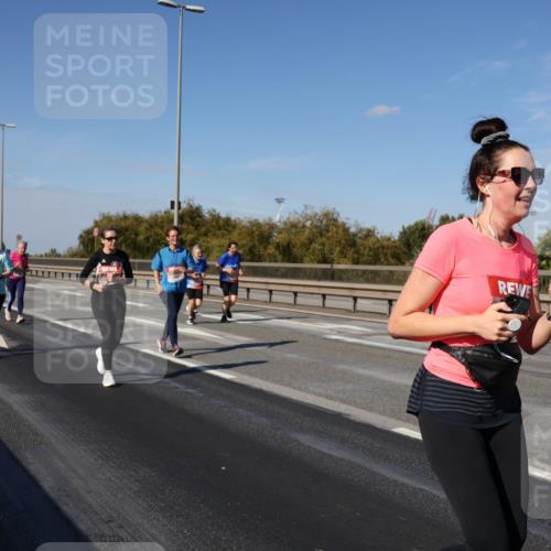 03.10.2025 - Köhlbrandbrückenlauf Julia Fischer http://msf.ph/oto/9015566 03.10.2025 13:13:53 Position 3  meine-sportfotos.de