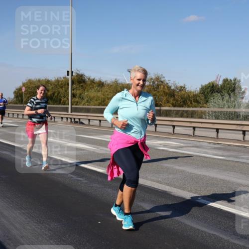 03.10.2025 - Köhlbrandbrückenlauf Julia Fischer http://msf.ph/oto/9015639 03.10.2025 13:14:04 Position 3  meine-sportfotos.de