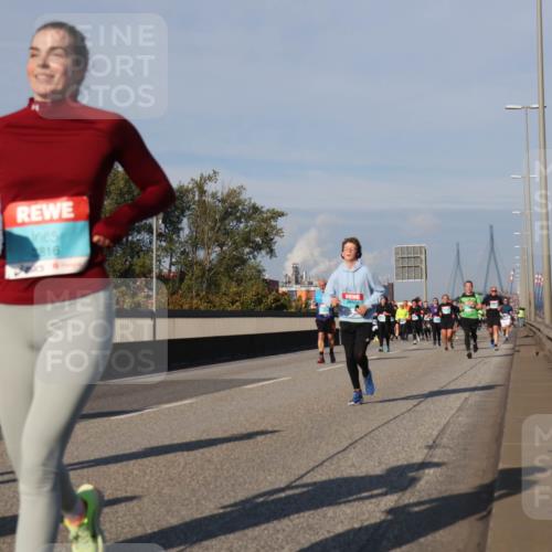 03.10.2025 - Köhlbrandbrückenlauf Luisa Fischer http://msf.ph/oto/9015645 03.10.2025 11:00:45 Position 3 816 meine-sportfotos.de