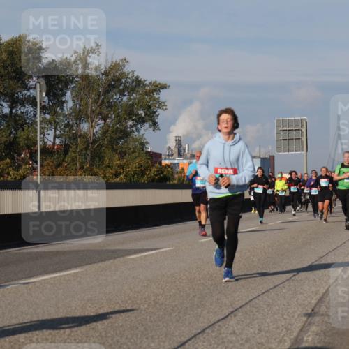 03.10.2025 - Köhlbrandbrückenlauf Luisa Fischer http://msf.ph/oto/9015649 03.10.2025 11:00:45 Position 3  meine-sportfotos.de