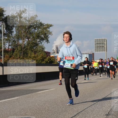 03.10.2025 - Köhlbrandbrückenlauf Luisa Fischer http://msf.ph/oto/9015654 03.10.2025 11:00:45 Position 3 3647 meine-sportfotos.de