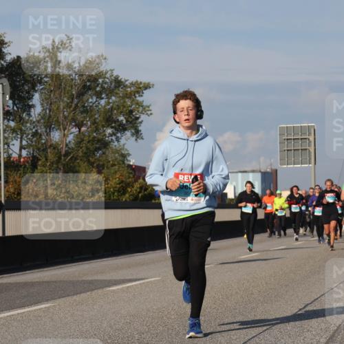 03.10.2025 - Köhlbrandbrückenlauf Luisa Fischer http://msf.ph/oto/9015657 03.10.2025 11:00:46 Position 3 364 meine-sportfotos.de