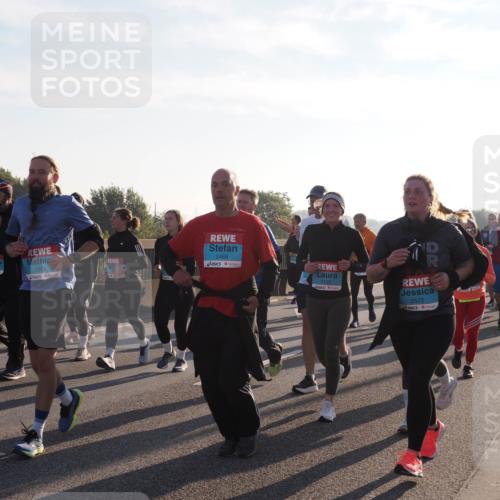 03.10.2025 - Köhlbrandbrückenlauf Fabian Wolf http://msf.ph/oto/9015661 03.10.2025 09:25:26 Position 3 2238, 1958, 2468, 3105, 2572 meine-sportfotos.de