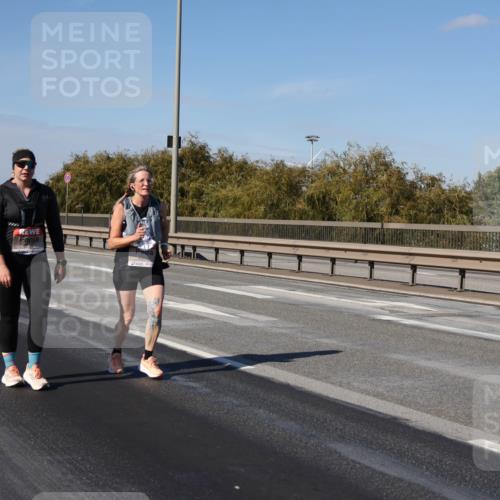 03.10.2025 - Köhlbrandbrückenlauf Julia Fischer http://msf.ph/oto/9015668 03.10.2025 13:14:18 Position 3  meine-sportfotos.de