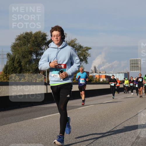 03.10.2025 - Köhlbrandbrückenlauf Luisa Fischer http://msf.ph/oto/9015673 03.10.2025 11:00:47 Position 3 360 meine-sportfotos.de
