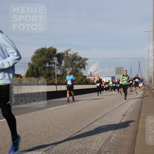 03.10.2025 - Köhlbrandbrückenlauf Luisa Fischer http://msf.ph/oto/9015686 03.10.2025 11:00:48 Position 3  meine-sportfotos.de