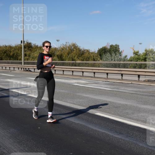 03.10.2025 - Köhlbrandbrückenlauf Julia Fischer http://msf.ph/oto/9015689 03.10.2025 13:14:27 Position 3  meine-sportfotos.de
