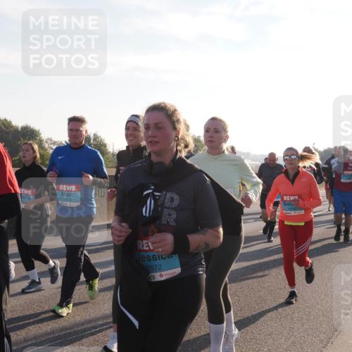 03.10.2025 - Köhlbrandbrückenlauf Fabian Wolf http://msf.ph/oto/9015694 03.10.2025 09:25:27 Position 3 2468, 16, 1814, 2572, 3074 meine-sportfotos.de