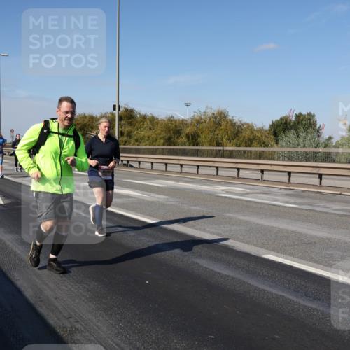 03.10.2025 - Köhlbrandbrückenlauf Julia Fischer http://msf.ph/oto/9015698 03.10.2025 13:14:29 Position 3  meine-sportfotos.de