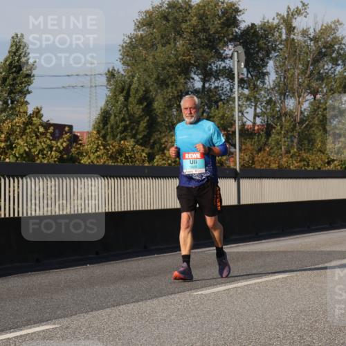03.10.2025 - Köhlbrandbrückenlauf Luisa Fischer http://msf.ph/oto/9015701 03.10.2025 11:00:49 Position 3 1809 meine-sportfotos.de