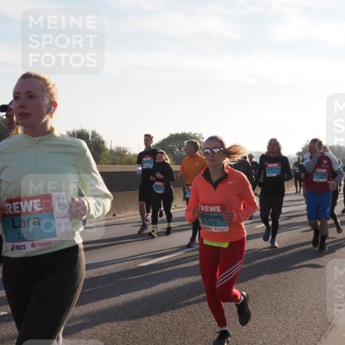 03.10.2025 - Köhlbrandbrückenlauf Fabian Wolf http://msf.ph/oto/9015718 03.10.2025 09:25:28 Position 3 3102, 3102, 3074, 10 meine-sportfotos.de