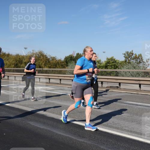 03.10.2025 - Köhlbrandbrückenlauf Julia Fischer http://msf.ph/oto/9015720 03.10.2025 13:14:36 Position 3  meine-sportfotos.de