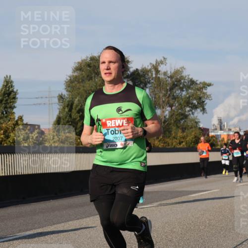 03.10.2025 - Köhlbrandbrückenlauf Luisa Fischer http://msf.ph/oto/9015721 03.10.2025 11:00:52 Position 3 2707 meine-sportfotos.de