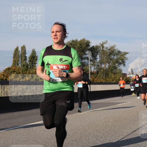 03.10.2025 - Köhlbrandbrückenlauf Luisa Fischer http://msf.ph/oto/9015723 03.10.2025 11:00:52 Position 3  meine-sportfotos.de