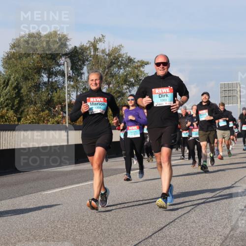 03.10.2025 - Köhlbrandbrückenlauf Luisa Fischer http://msf.ph/oto/9015742 03.10.2025 11:00:54 Position 3 1304, 1303 meine-sportfotos.de