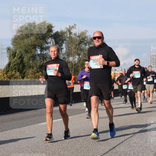 03.10.2025 - Köhlbrandbrückenlauf Luisa Fischer http://msf.ph/oto/9015745 03.10.2025 11:00:55 Position 3 1304, 1303 meine-sportfotos.de