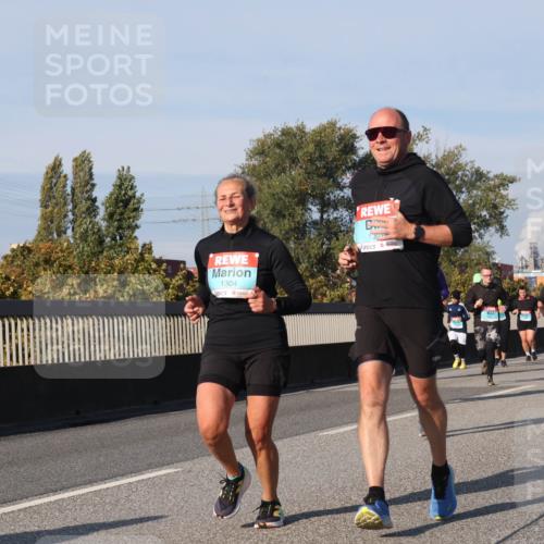 03.10.2025 - Köhlbrandbrückenlauf Luisa Fischer http://msf.ph/oto/9015751 03.10.2025 11:00:55 Position 3 1304, 1303 meine-sportfotos.de