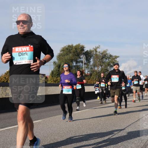 03.10.2025 - Köhlbrandbrückenlauf Luisa Fischer http://msf.ph/oto/9015762 03.10.2025 11:00:56 Position 3 1303, 3726 meine-sportfotos.de