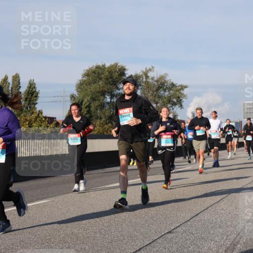 03.10.2025 - Köhlbrandbrückenlauf Luisa Fischer http://msf.ph/oto/9015772 03.10.2025 11:00:57 Position 3 3726, 2345 meine-sportfotos.de