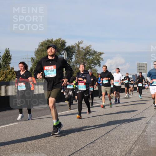 03.10.2025 - Köhlbrandbrückenlauf Luisa Fischer http://msf.ph/oto/9015776 03.10.2025 11:00:58 Position 3 2345, 3779 meine-sportfotos.de