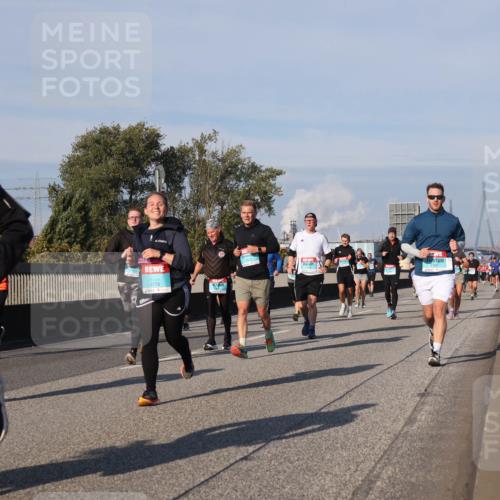 03.10.2025 - Köhlbrandbrückenlauf Luisa Fischer http://msf.ph/oto/9015781 03.10.2025 11:00:58 Position 3 2345, 3779 meine-sportfotos.de
