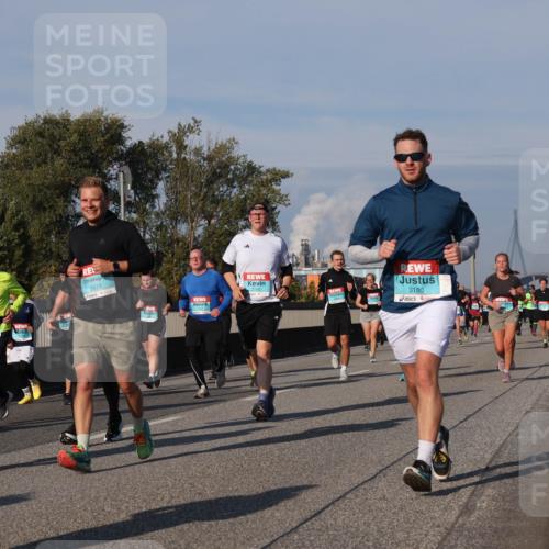 03.10.2025 - Köhlbrandbrückenlauf Luisa Fischer http://msf.ph/oto/9015797 03.10.2025 11:01:00 Position 3 1551, 2577, 2750, 3180 meine-sportfotos.de