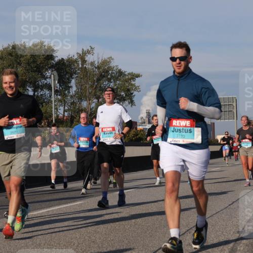 03.10.2025 - Köhlbrandbrückenlauf Luisa Fischer http://msf.ph/oto/9015802 03.10.2025 11:01:00 Position 3 1164, 2577, 2750, 3180 meine-sportfotos.de