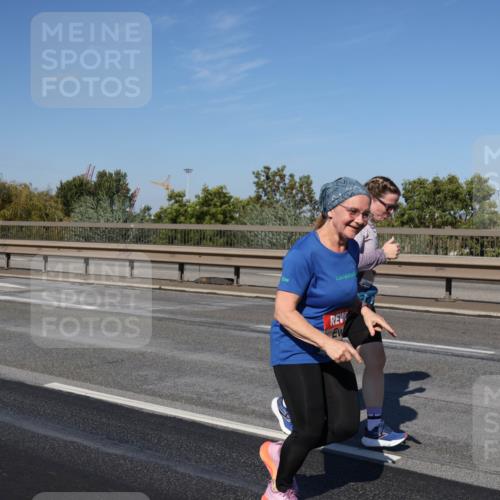 03.10.2025 - Köhlbrandbrückenlauf Julia Fischer http://msf.ph/oto/9015807 03.10.2025 13:15:06 Position 3  meine-sportfotos.de