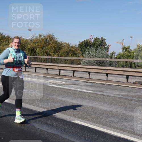 03.10.2025 - Köhlbrandbrückenlauf Julia Fischer http://msf.ph/oto/9015810 03.10.2025 13:15:09 Position 3  meine-sportfotos.de